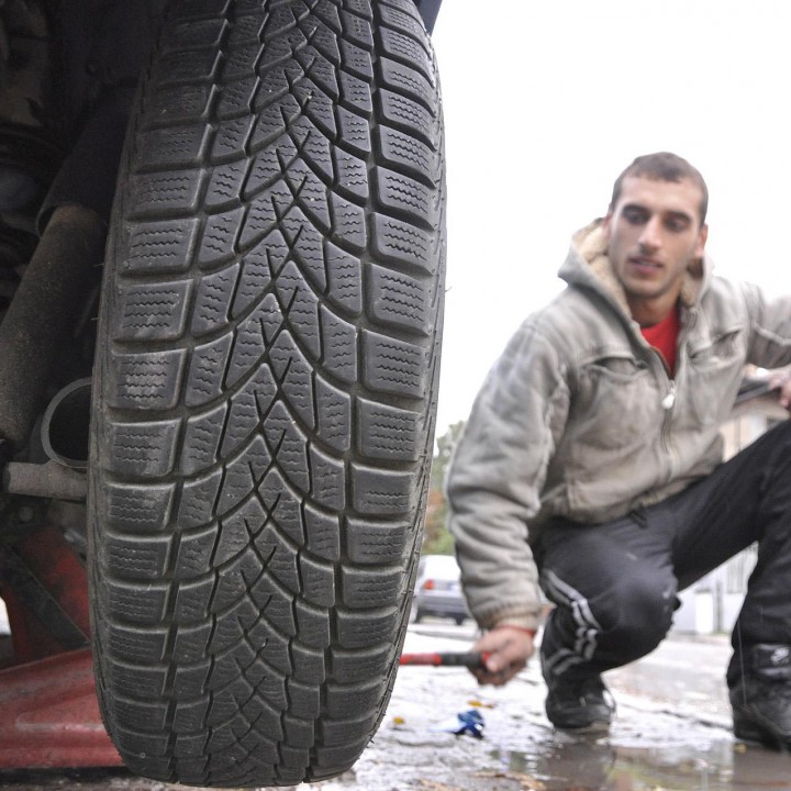 Старите гуми често се горят на сметища