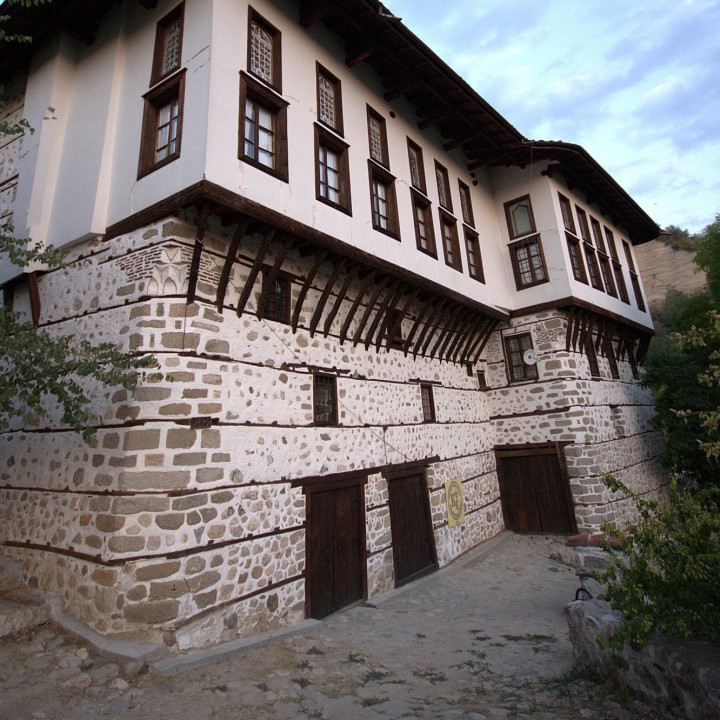 Мелник - едно от най-живописните градчета на България и прочуто с виното си
