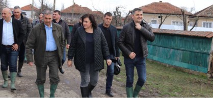 Кирил Добрев с Нинова посети Видинско след наводненията