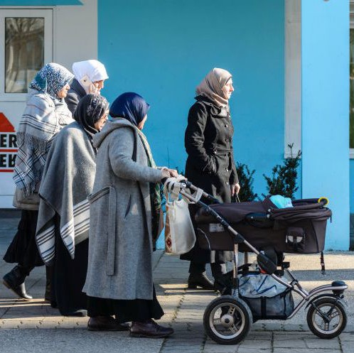 Хиляди хора бягат в Турция от продължаващата война в Сирия