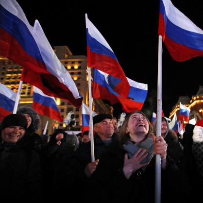 Руснаци ликуват на площад Манежня