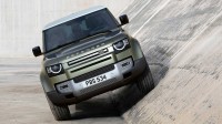 Добър всъдеход ли е новият Land Rover Defender (видео)