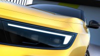 Opel Astra ще има версия ”кросоувър”