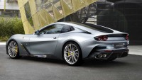Ferrari прави суперкар с V12 в една бройка