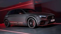 Mercedes разкрива фейслифта на своя A-Class